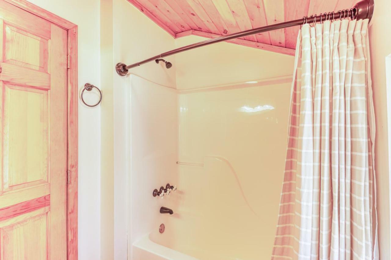 2 Bed 2 Bath Vacation Home In Whittier Eksteriør bilde